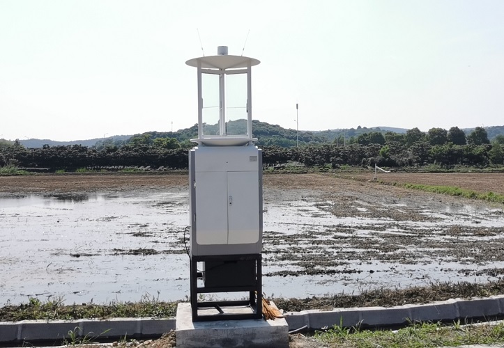 苏州市农业职业技术学院实验田的新航娱乐植保设备